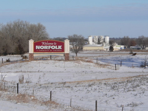 1024px-Norfolk,_Nebraska_welcome_sign